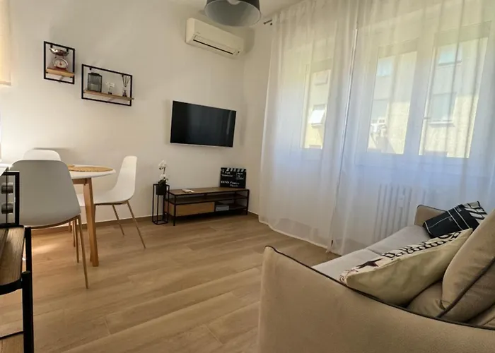 Cinecittà Appartement *
